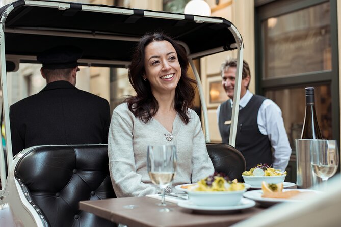 Vegan Sightseeing tour in an electro vintage car incl. schnitzel - Practical details before you book