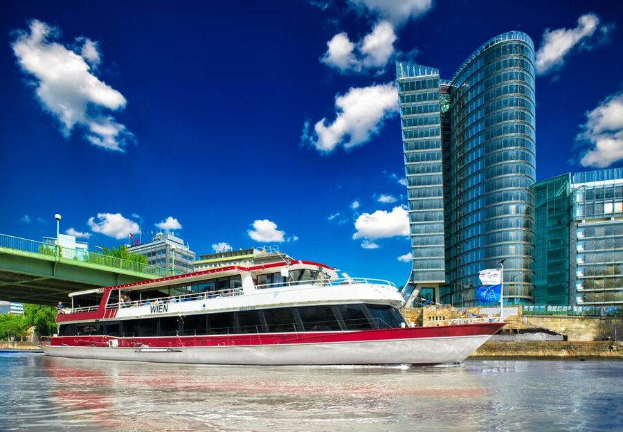 Vienna: 3.5-Hour Grand Danube River Cruise - Returning through the Danube Canal