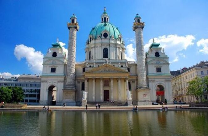 Vienna After Dark: Private Evening Food & Drink Experience - Key Points to Know Before You Book