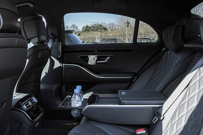 Vienna Airport Private Arrival Transfer - Meeting your chauffeur at Vienna Airport