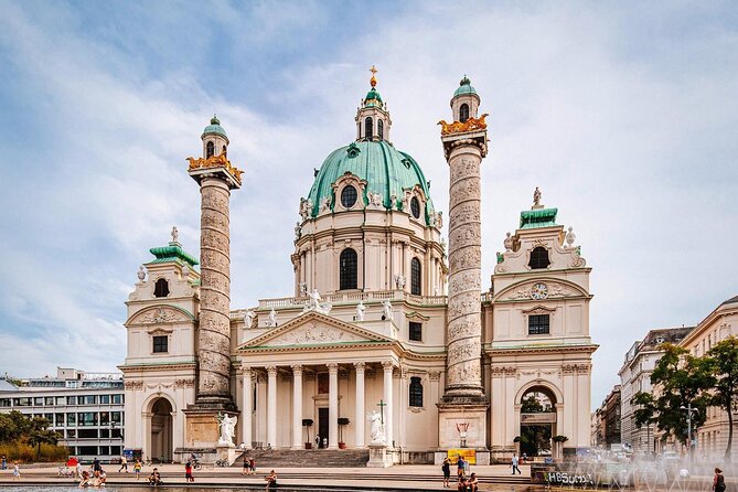 Vienna Airport to Vienna City Private Airport Transfer Austria - A 20 to 30-minute ride to your Vienna address