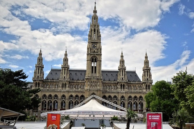 Vienna at First Glance a Private Walking Tour for First Timers - The Ringstrasse by local transport