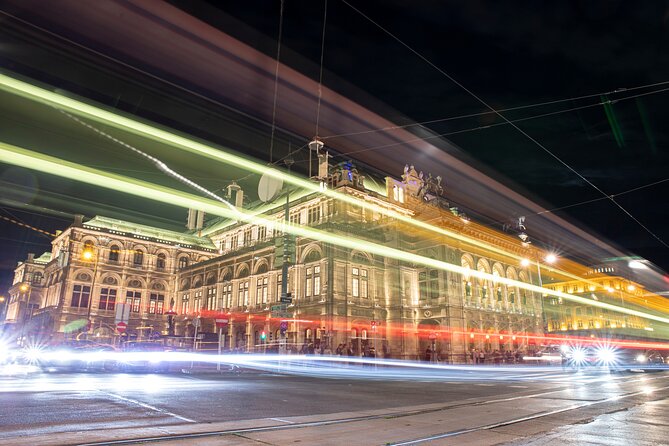 Vienna at night! Private photo tour of Vienna's most beautiful buildings - A private tour, but still a lot of walking