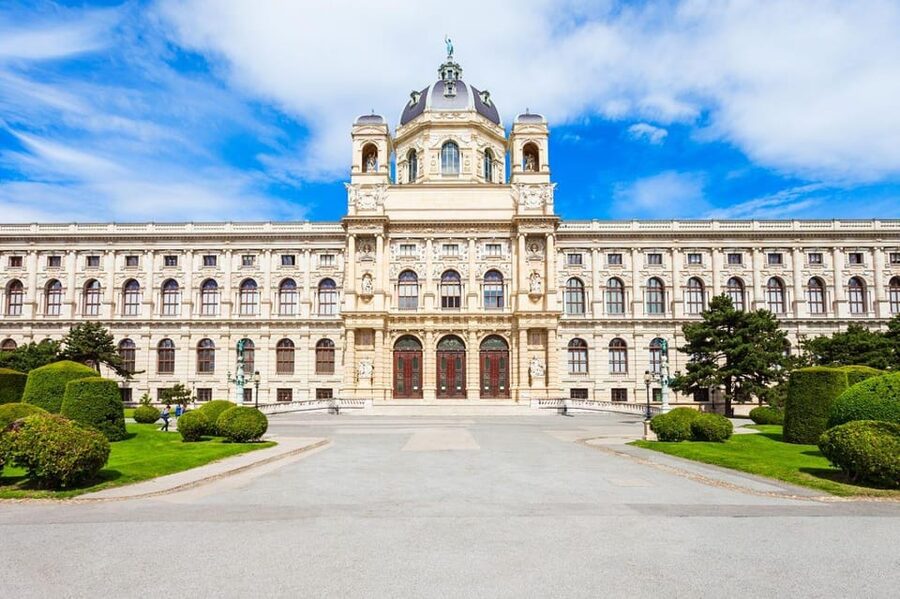 Vienna Audioguide - TravelMate app for your smartphone - Key points to know before you activate