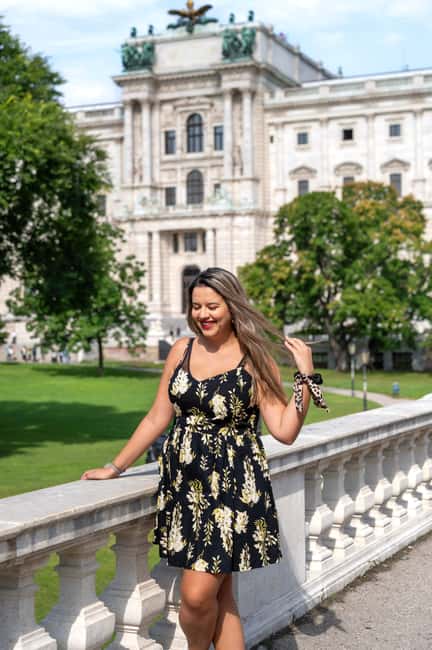 Vienna: Authentic Professional Photography Tour - Choosing Between Prater, Schönbrunn, and the City Center