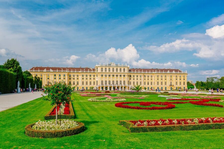 Vienna: Bus & Schönbrunn Palace Skip-the-Line Guided Tour - Key points to know before booking