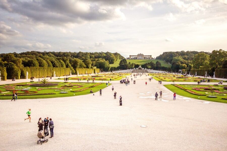 Vienna: Bus & Schönbrunn Palace Skip-the-Line Guided Tour - Should you book the Vienna and Schönbrunn combination?
