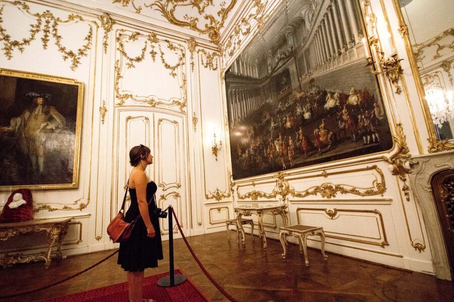 Vienna: Bus & Schönbrunn Palace Skip-the-Line Guided Tour - What the 30-minute coach transfer adds