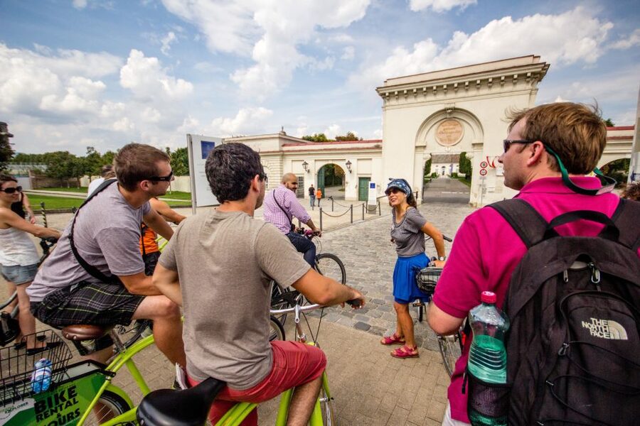 Vienna by Bike 3-Hour All-In-One City Bike Tour in English - How difficult is the three-hour ride?