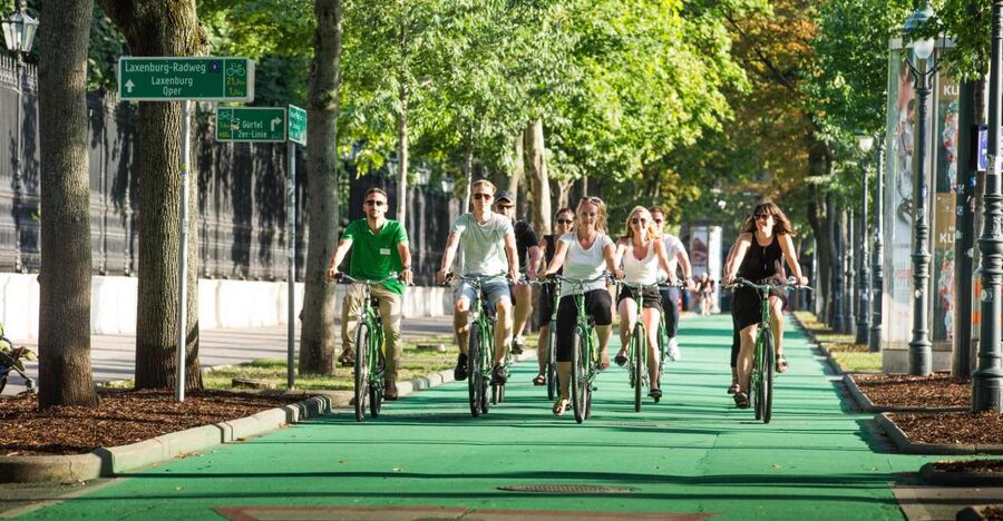 Vienna by Bike 3-Hour All-In-One City Bike Tour in English - Why a bike is a smart way to see Vienna