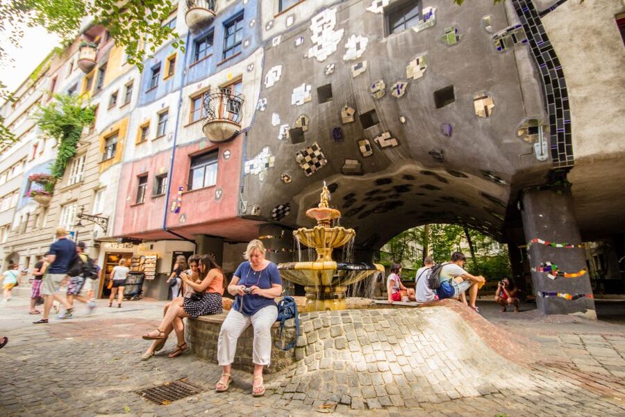 Vienna by Bike 3-Hour All-In-One City Bike Tour in English - Hundertwasserhaus, Vienna’s unruly address