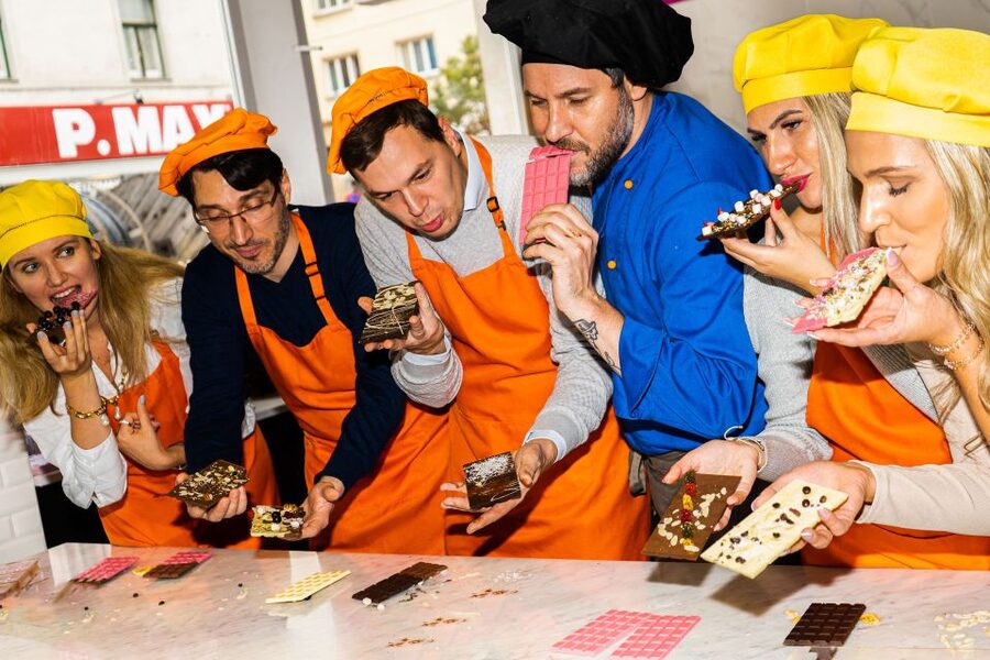 Vienna: Chocolate Workshop in Chocolate Museum w/ Tasting - What the professional tempering machine adds