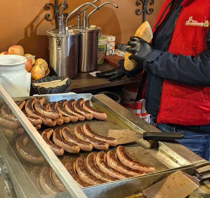 Vienna: Christmas Market Food and Drinks Tour - Why four smaller markets can beat one famous square