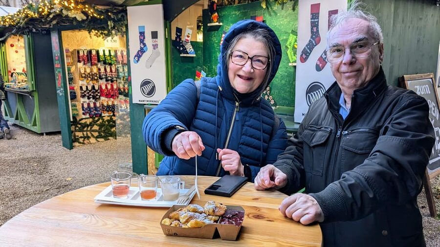 Vienna: Christmas Market Food and Drinks Tour - Weather, walking, and comfort in December
