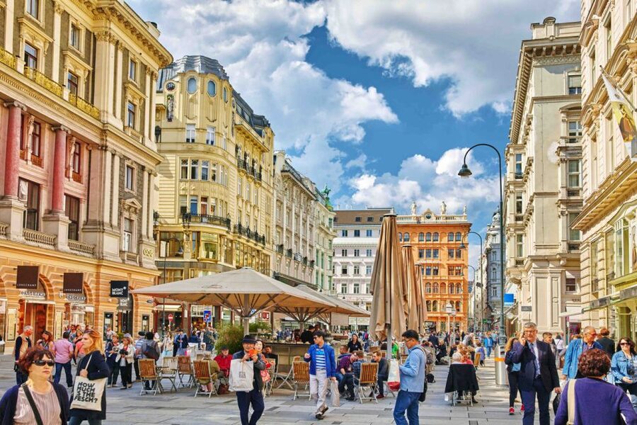 Vienna: City Highlights Guided Bike Tour - Starting at Piaristengasse 56-58