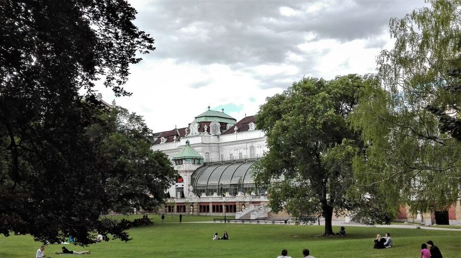 Vienna: City Highlights Guided Walking Tour & Old Town - Why this two-hour walk works as a first look at Vienna