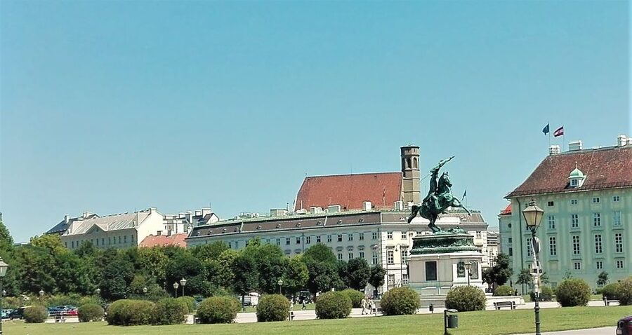 Vienna: City Highlights Guided Walking Tour & Old Town - Medieval lanes and Vienna’s Jewish quarter