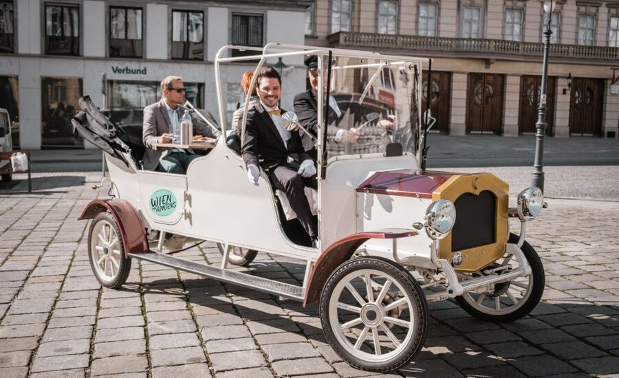 Vienna: City Sightseeing Tour in an Electro Vintage Car - Why this small electric car works so well in Vienna