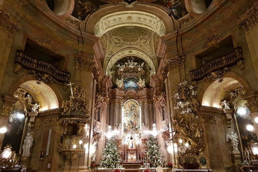 Vienna: Classic Ensemble Vienna in St. Peter's Church Ticket - Who will enjoy this most?