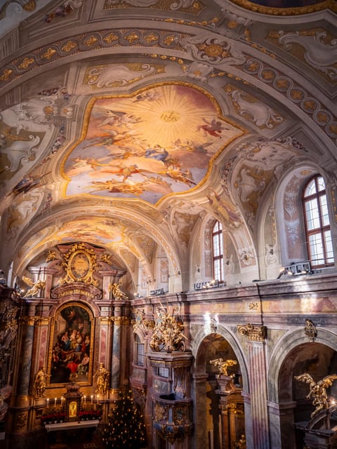 Vienna: Classical Concert in St. Anne's Church (Annakirche) - Comfort in winter and summer