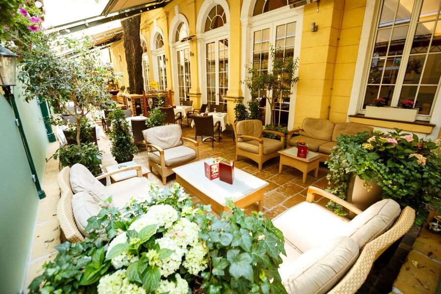 Vienna: Culinary Experience at Restaurant Stefanie - How much food should you expect?