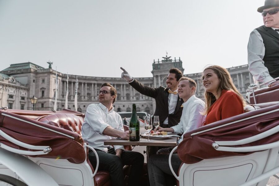 Vienna: Culinary Horse-Drawn Carriage Experience - Food, sparkling wine, and the moving table