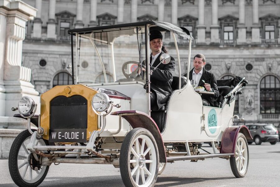 Vienna: Culinary Sightseeing Tour in an Electric Vintage Car - Is $364 a fair price for four people?