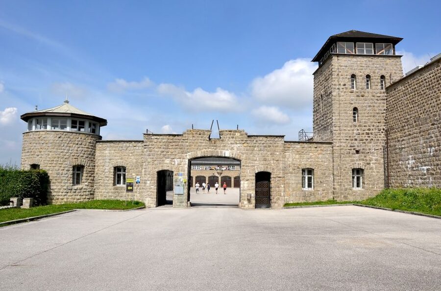 Vienna: Day Trip to Mauthausen Concentration Camp Memorial - Walking through the former camp