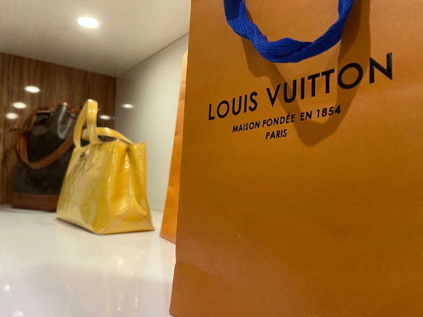 Vienna: Designer Fashion Time Capsule Experience - A fashion time capsule inside the Vienna Marriott