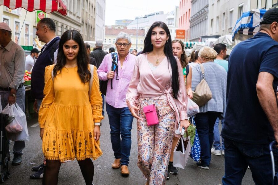 Vienna Food Tour: Hidden Gems & Authentic Flavors - Who should book this Vienna food tour?