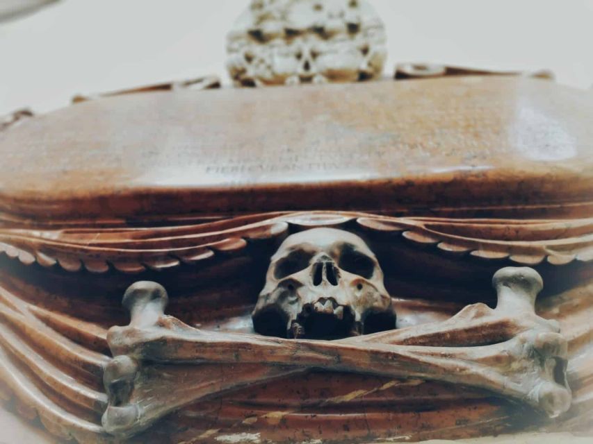 Vienna: German Guided Ghost Tour of Spooky Vienna - Murder, curses, and Vienna’s darker legends