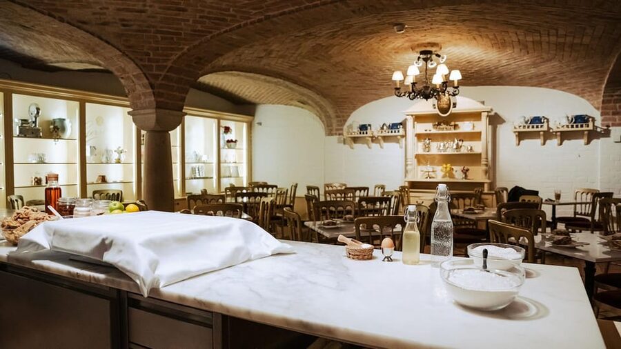 Vienna: Gerstner KuK Hofzuckerbäcker Baking Show & Tasting - The vaulted basement and the Schönbrunn setting