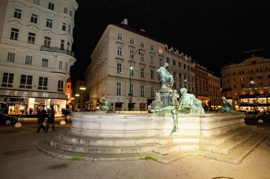 Vienna: Ghosts and Legends Guided Nighttime Walking Tour - Practical advice before you set out