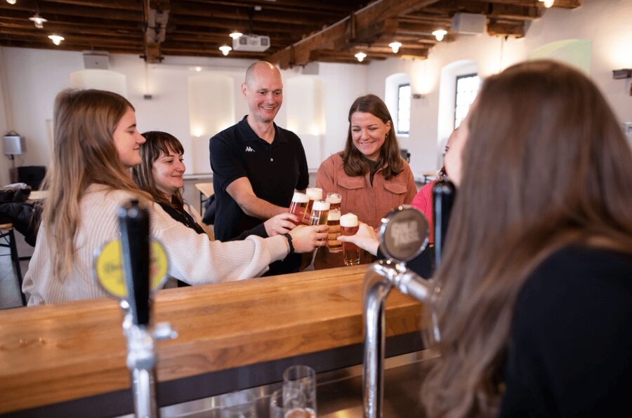 Vienna: Guided tour of the Ottakringer brewery - From brewing room to bottling line