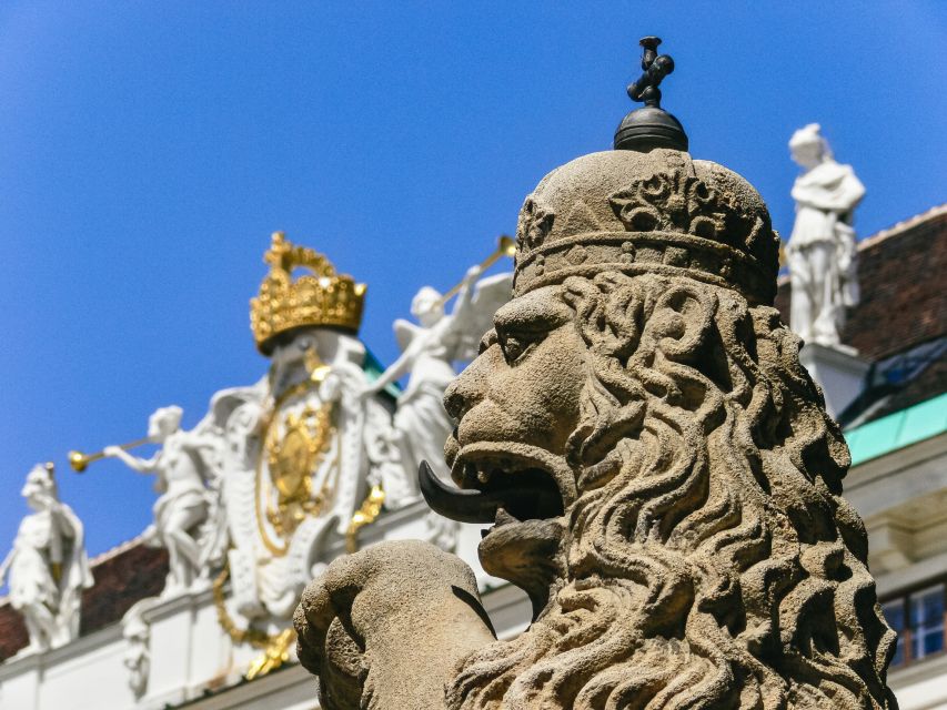 Vienna: Guided Walking Tour of City Center Highlights - The Spanish Riding School and its Lipizzaner horses