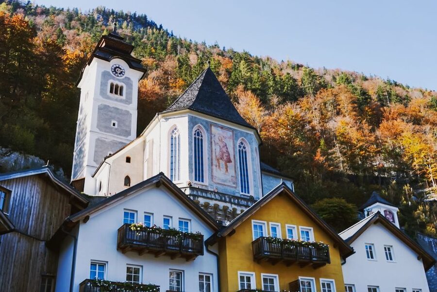 Vienna: Hallstatt & Alpine Peaks Day Trip with Skywalk Lift - What $131 includes, and what it does not