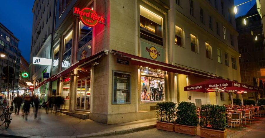Vienna: Hard Rock Cafe with Set Menu for Lunch or Dinner - Key points to know before you book