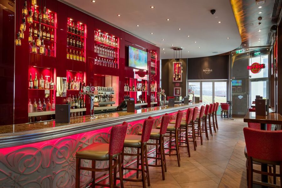 Vienna: Hard Rock Cafe with Set Menu for Lunch or Dinner - Dessert, drinks, and the $33 value