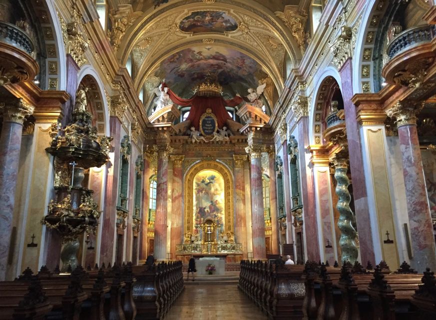 Vienna: Hidden Gems near St. Stephen's & Old University - Courtyards and lanes that reward close attention