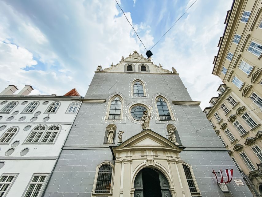 Vienna: Hidden Secrets and Local Stories Walking Tour - Blutgasse and the stories hidden in courtyards