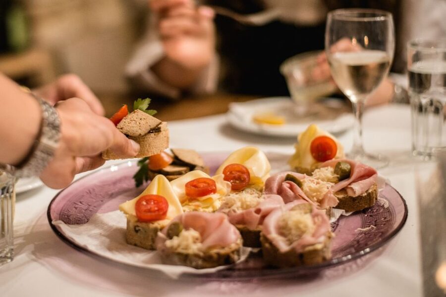 Vienna: Hidden Wine Cellars Tasting Experience - Cellar three, the final tasting and the full picture