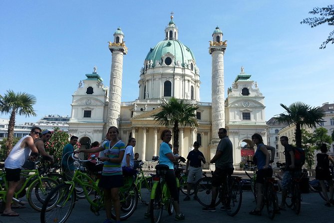 Vienna Highlights Small-Group Bike Tour - Starting at Franz-Josefs-Kai and getting set up