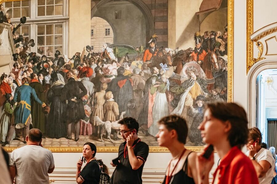 Vienna: Hofburg and Empress Sisi Museum Guided Tour - Starting at Albertinaplatz with Sisi’s story