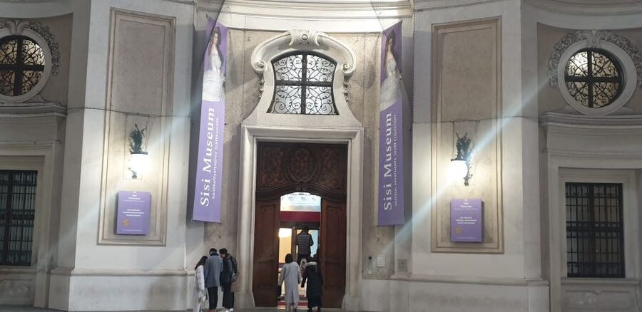 Vienna: Hofburg Palace and Principessa Sissi Tour - Timing, access, and practical limits