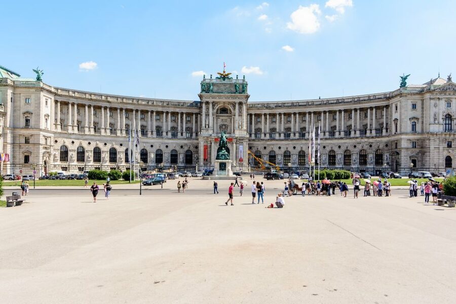 Vienna: Hofburg Palace and Sisi Museum Skip-the-Line Tour - The two-hour choice: focused and efficient