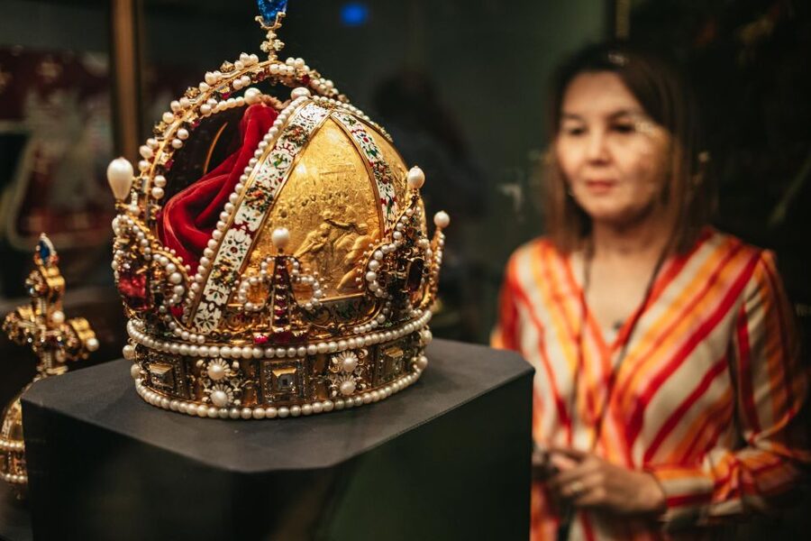 Vienna: Imperial Treasury in the Hofburg Palace - Burgundy treasures, Golden Fleece objects, and court ceremony