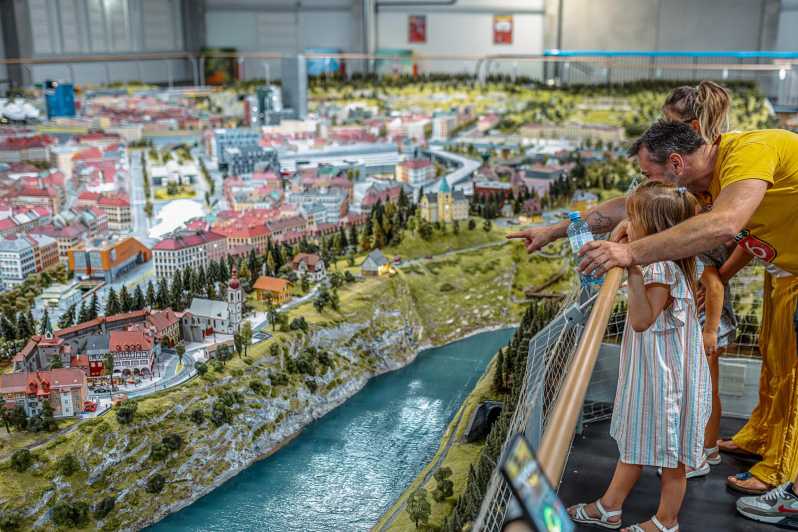 Vienna: Kingdom of Railways Museum Entry Ticket - End with the quiz and free photo