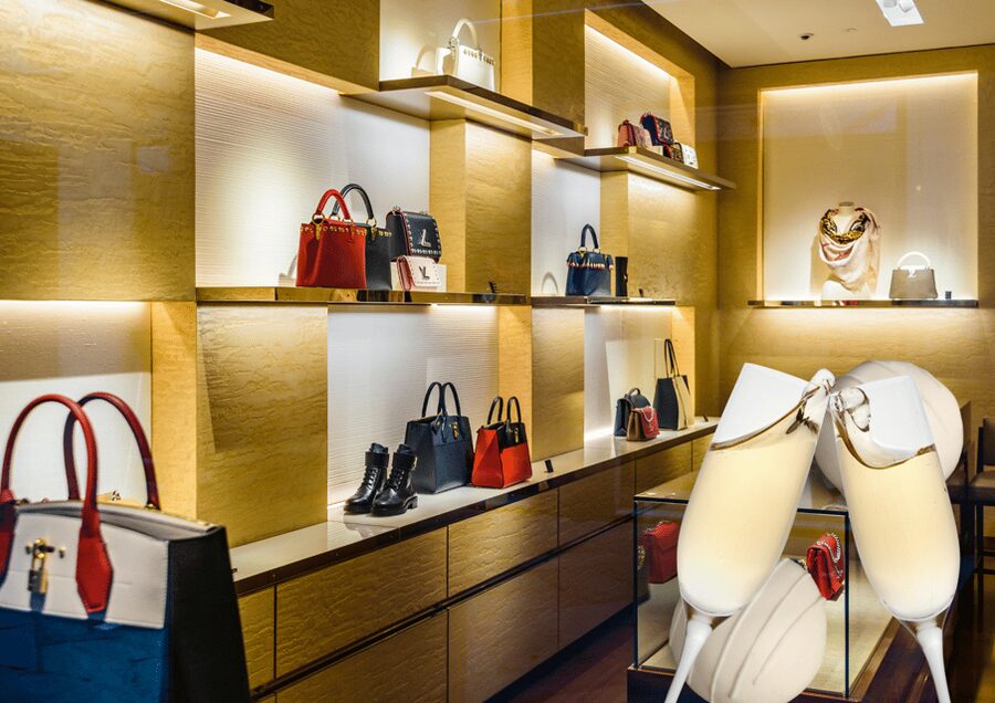 Vienna: Luxury Vintage Fashion Walking Tour - Key points at a glance