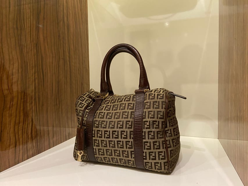 Vienna: Luxury Vintage Fashion Walking Tour - Should you book the vintage fashion walk?