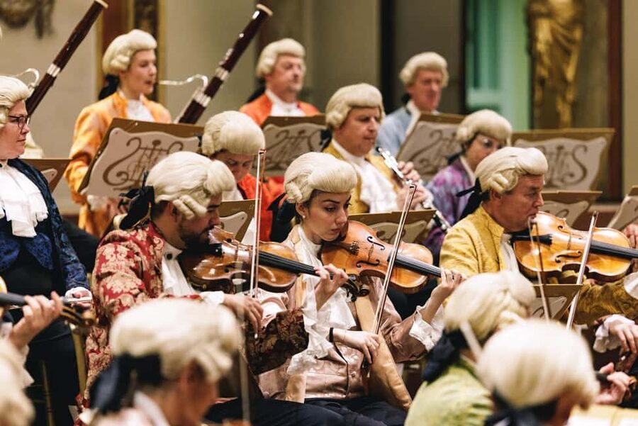 Vienna: Mozart Concert at the Vienna State Opera - The Baroque costumes and playful mood